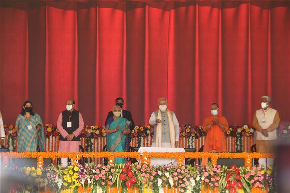 मा० प्रधानमंत्री श्री नरेंद्र मोदी जी के कर कमलों द्वारा दिनांक 16 नवंबर, 2021 को जनपद सुल्तानपुर में किया गया पूर्वांचल एक्सप्रेसवे का लोकार्पण /Inauguration Images of Purvanchal Expressway date 16 Nov 2021 