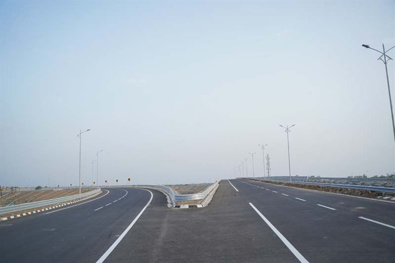 बुंदेलखंड एक्सप्रेसवे की नवीनतम छवियां/Latest Images Of Bundelkhand Expressway